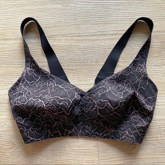 lululemon athletica Other - Lululemon 32DD Black Print Like Nothing Sports Bra